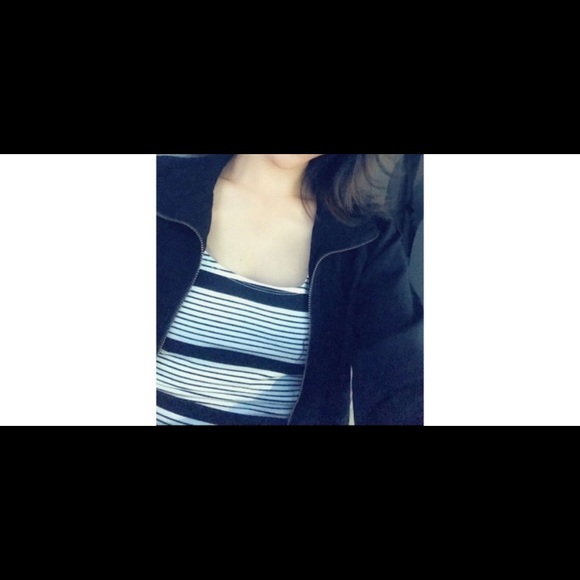 ✨DONATED✨3 for $15✨ Forever 21 Black and White Tank Top - Picture 2 of 4